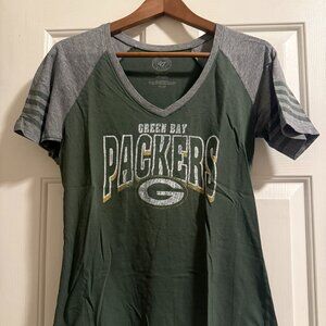 Green Bay Packers Women's V-Neck Tee Size M